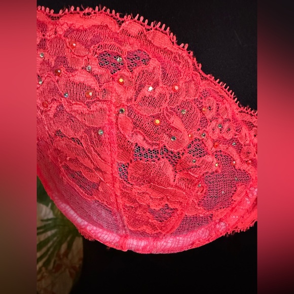Victoria’s Secret 32B Swarovski Crystal Very Sexy Unlined Demi Hot Pink Lace Bra - Picture 3 of 9
